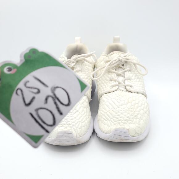 Nike Roshe One DMB QS Rosherun Triple White 824286-100 women's size 7 - Picture 8 of 9